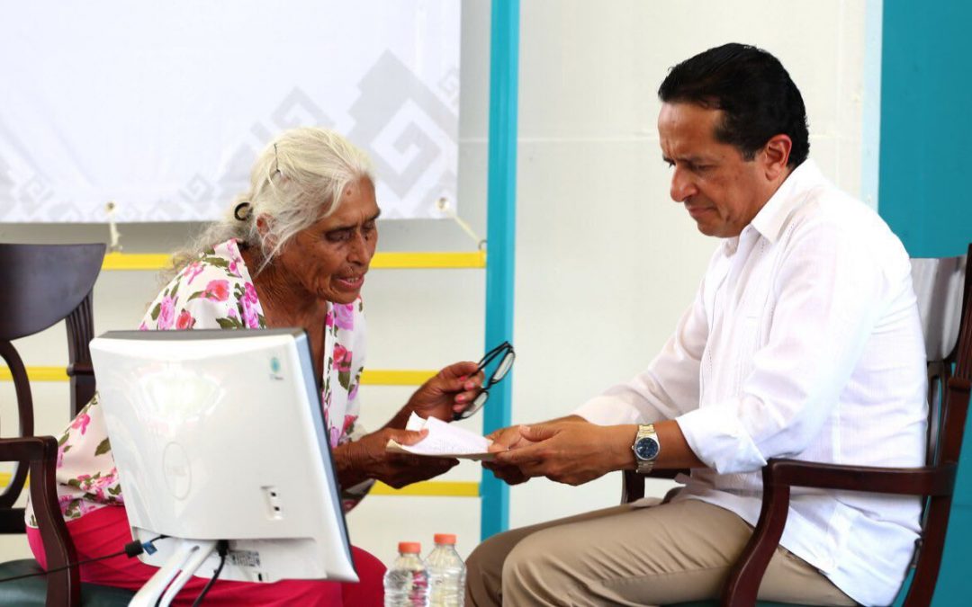((GALERIA)) El gobernador Carlos Joaquín reinició las audiencias públicas “Platícale al Gobernador”, en Cancún