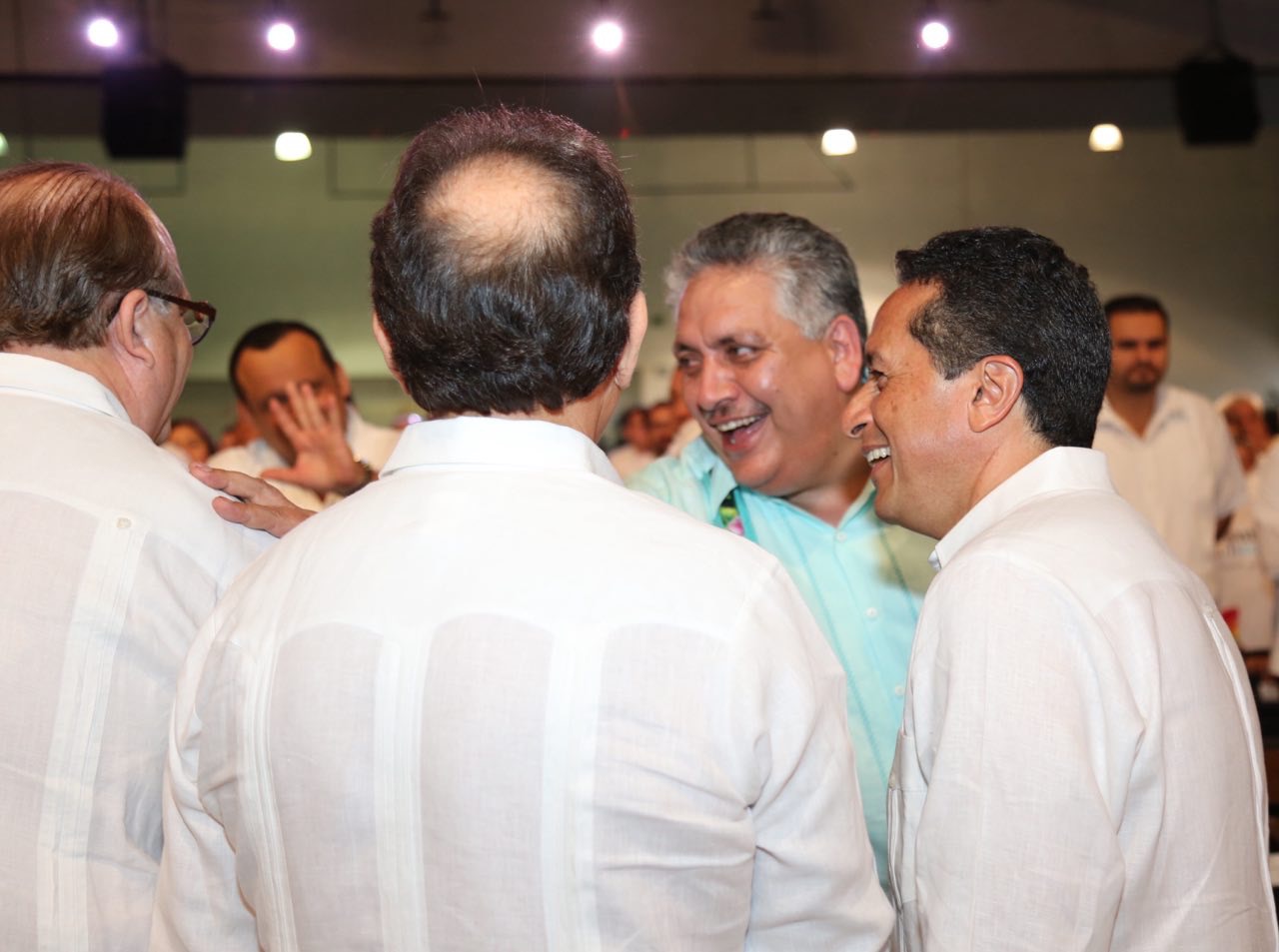 El Gobernador Carlos Joaquín asiste al informe del Gobernador de ...