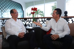 Gobernador Carlos Joaquín, Gobierno de Quintana roo, Carlos Joaquín, Embajador de la República popular China, turismo chino, qui Xiaoqi