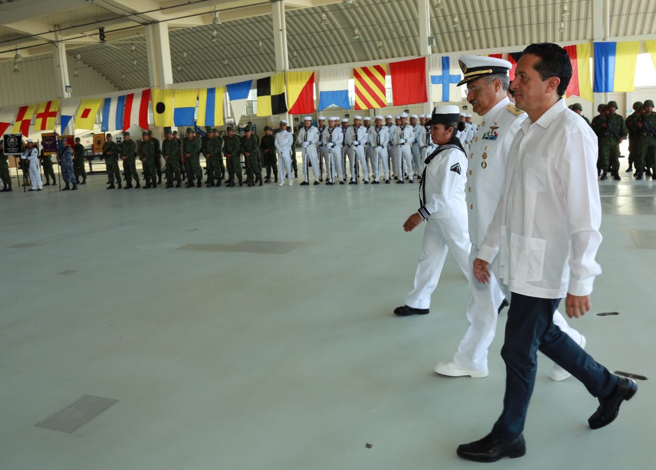 ((FOTOS)) El Gobernador Carlos Joaquin asiste a la Ceremonia de entrega ...