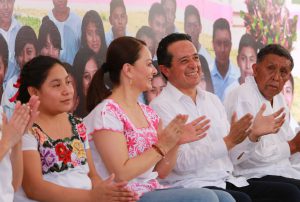 Gobierno de Quintana Roo, gobernador carlos Joaquín, Carlos Joaquin,comunidades indígenas, casa del