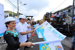 Carlos joaquin, gobernador de quintana roo, perla tun, jorge portilla, SINTRA, Ayuntamiento de Cozumel, rehabilitación de calles en Cozumel, repavimentación cozumel