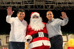 Carlos joaquín, Gabriela rejón de joaquín, encendido del árbol navideño,