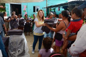 DIF, Gabriela Rejón de Joaquín, Presidenta del DIF, María Elba Carranza Aguirre, Directora del DIF, Cobijando con amor, IEEA, Defensa de los Niños Pobres A.C., Damas Voluntarias,