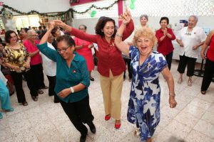 DIF, Gaby rejón de joaquin, Presidenta del DIF qroo, Atención a los Adultos Mayores, Navidad del Club de la Tercera Edad